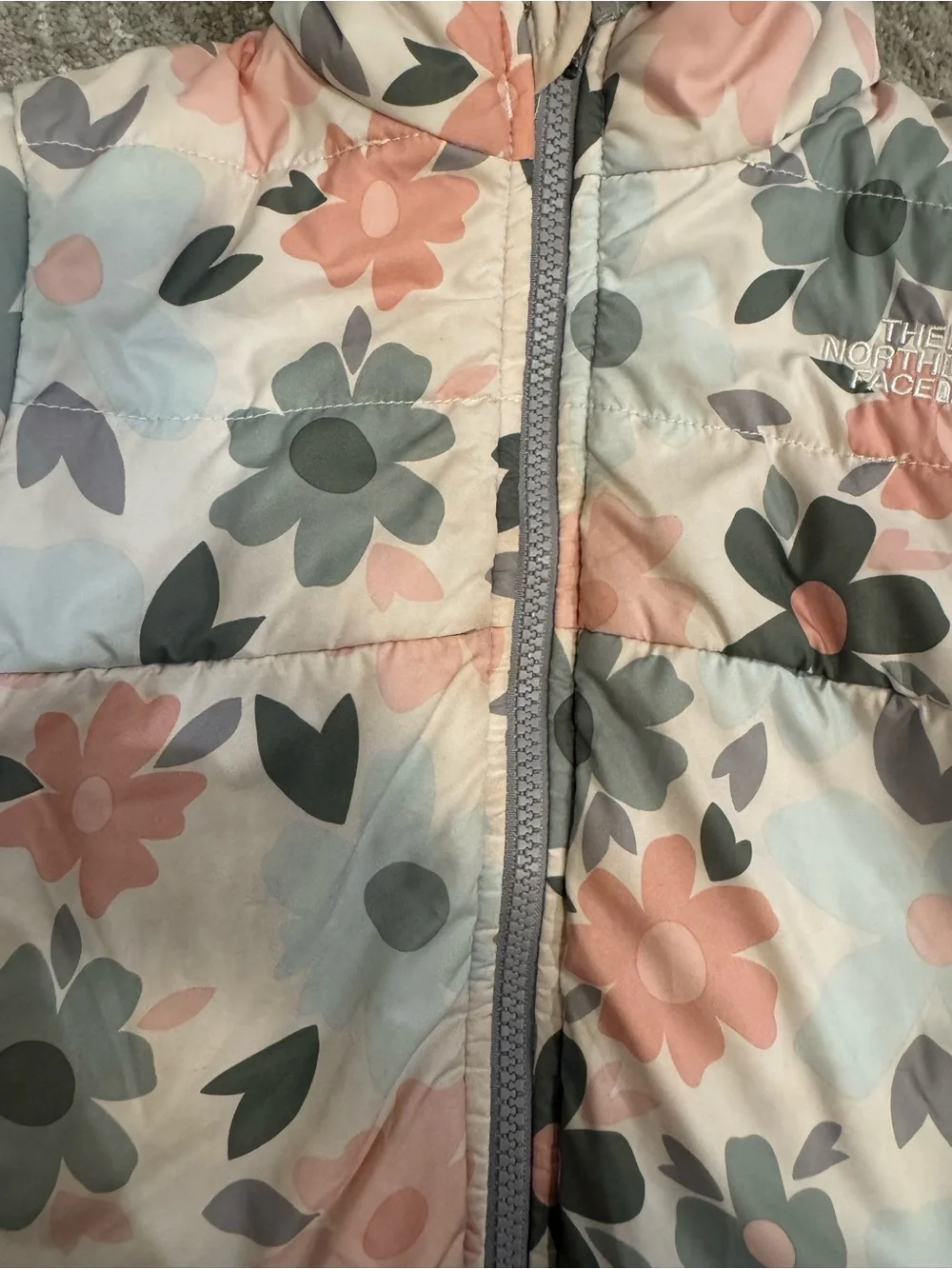 The North Face Girls Floral Hooded Puffer Jacket – Pink & Gray